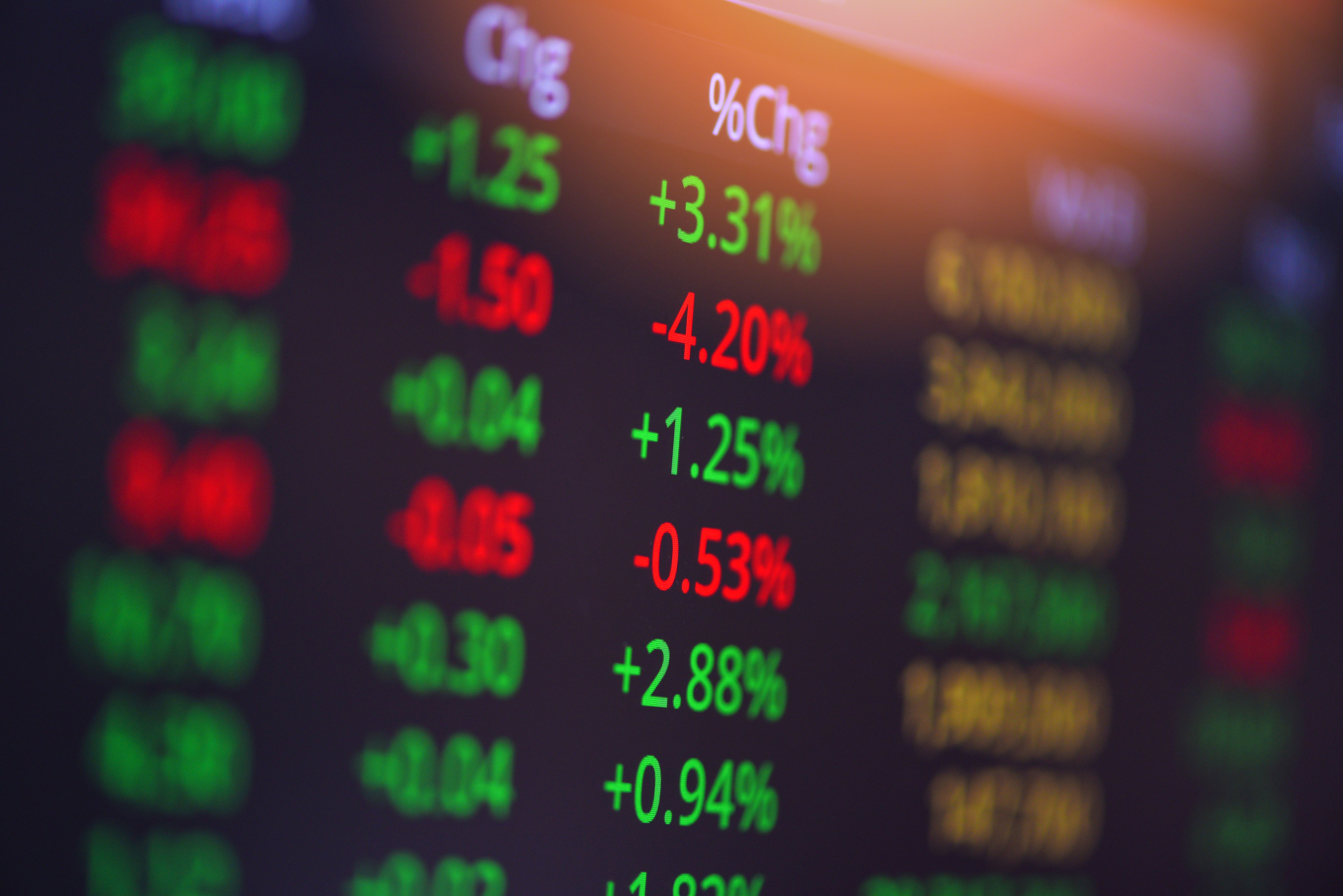 Wall Street encerra em alta no pregão desta 2ª feira