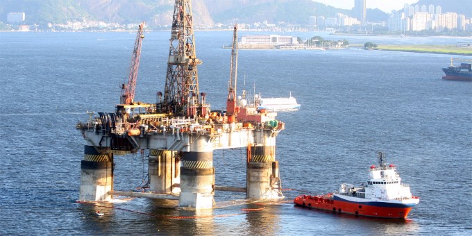 Petróleo recua mais de 4% e WTI volta a fechar abaixo de US$ 80 o barril