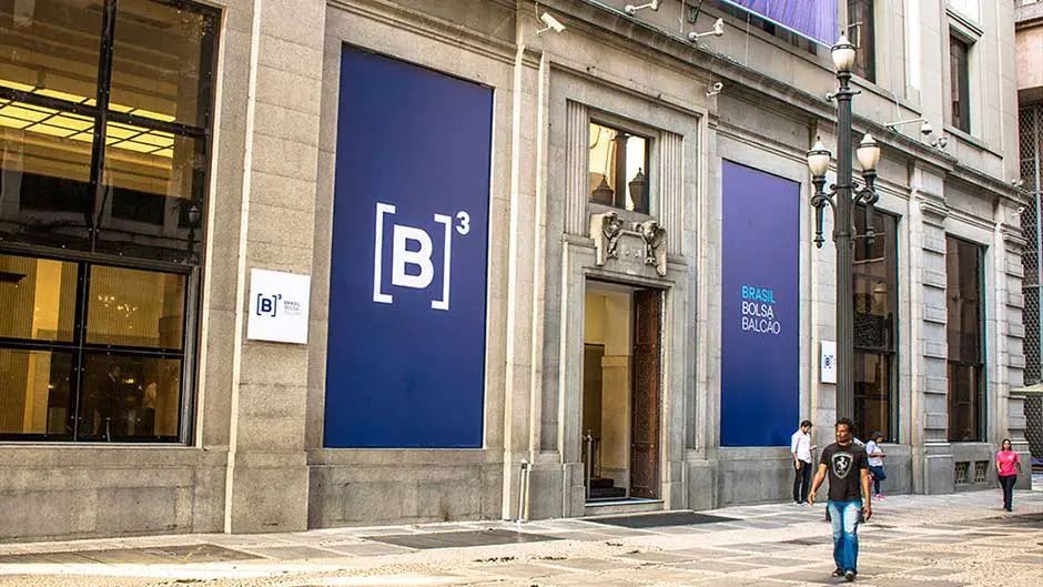 Ibovespa termina em baixa nesta 4ª feira, aos 139.863 pontos