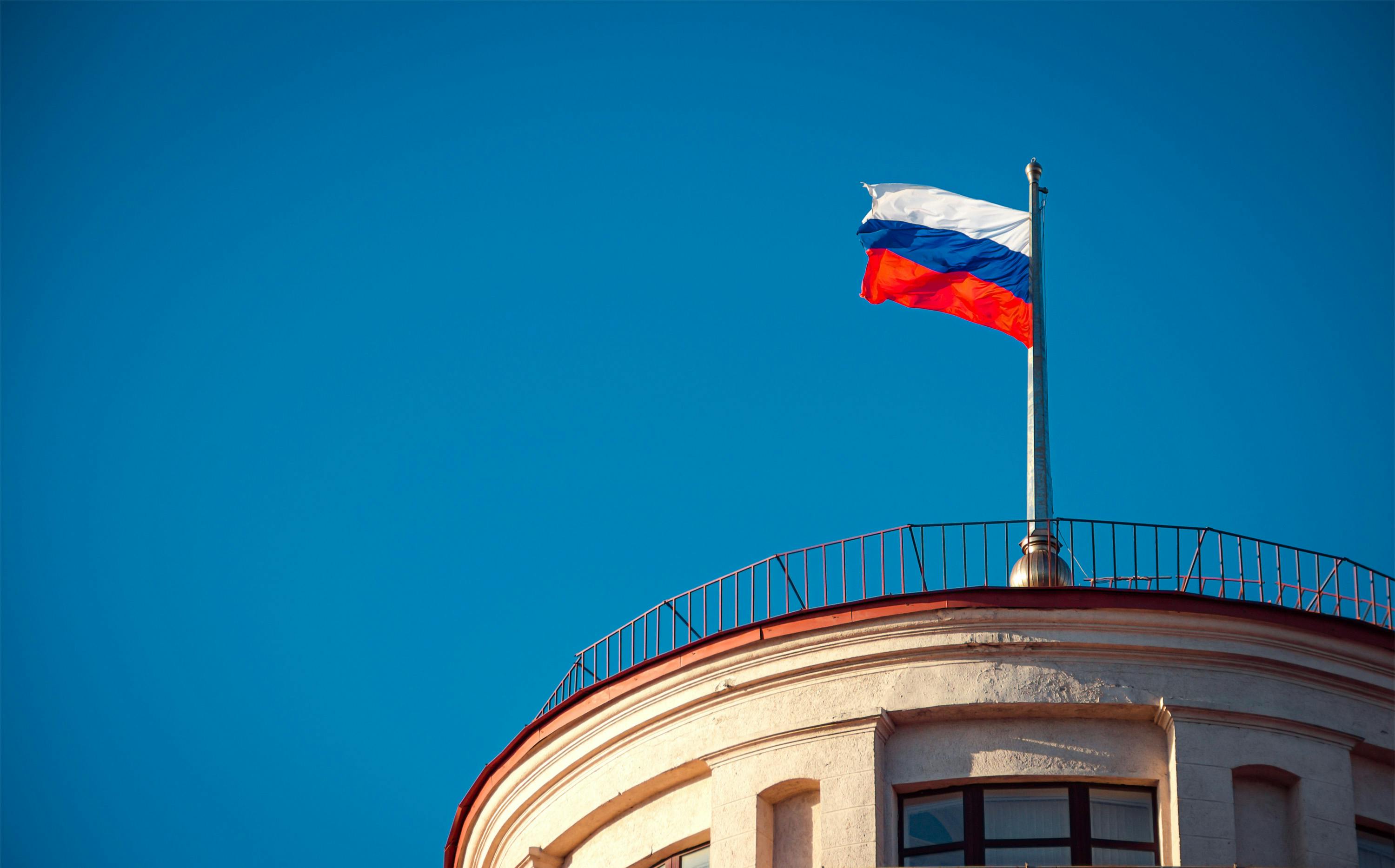 União Europeia aprova 19º pacote de sanções contra a Rússia com proibição de importações de GNL
