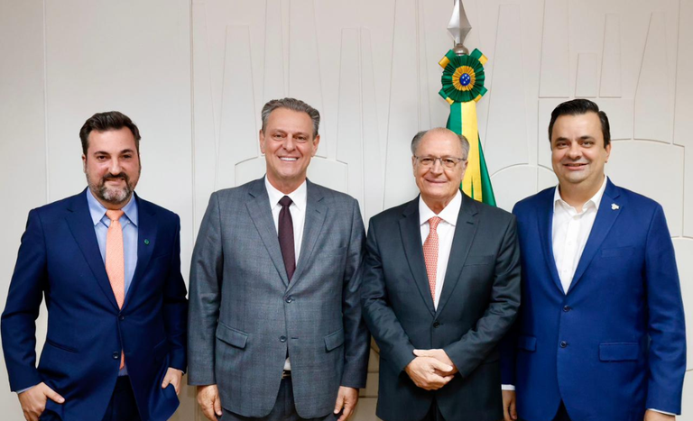 Alckmin e Fávaro alinham avanços tarifários com setores de castanhas, café e carnes