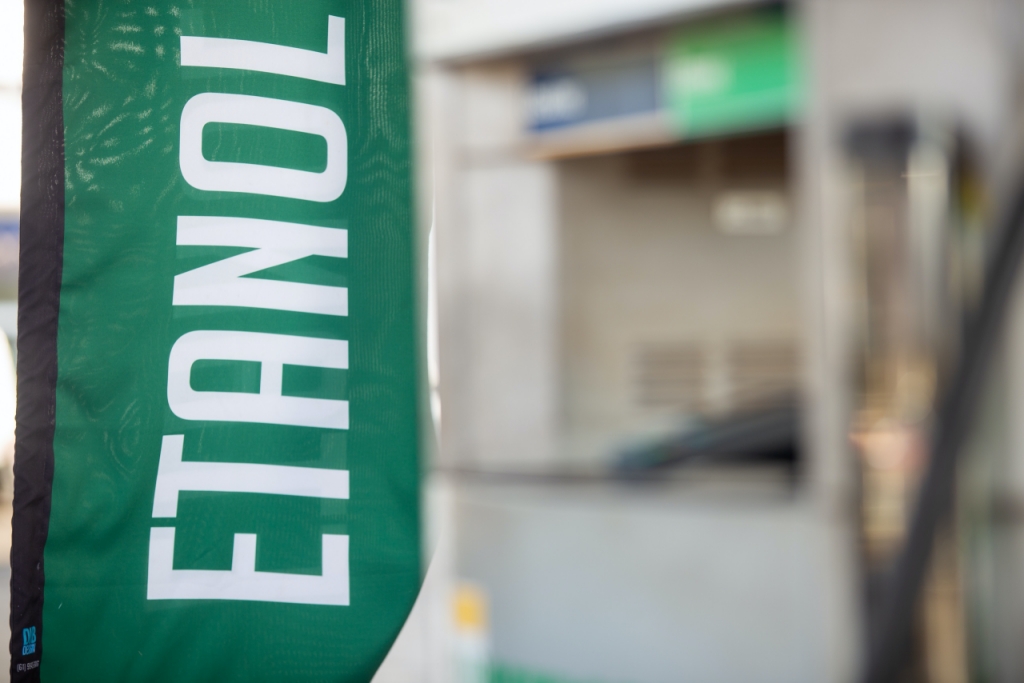 Preços do etanol ao produtor interrompem sequência de queda no Centro-Sul